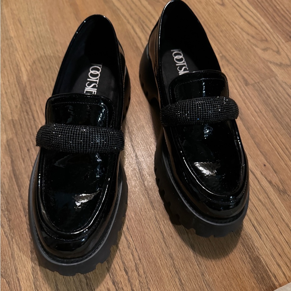 Tootsies lug sole loafers